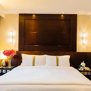 https://empire-wan-chai.getmacauhotels.com